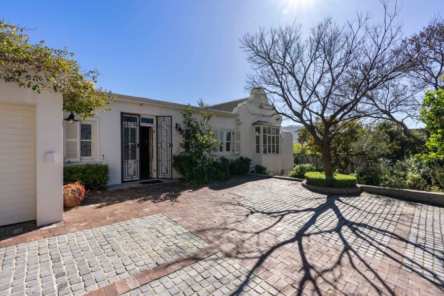 5 Bedroom Property for Sale in Higgovale Western Cape